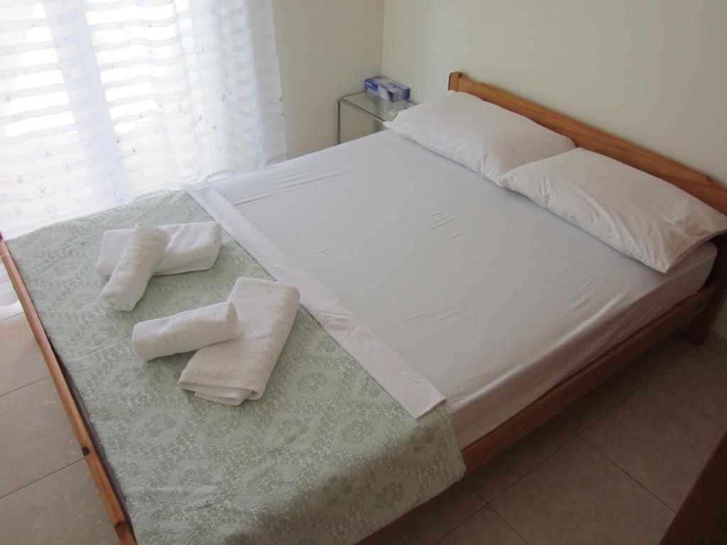 Sunshine Villa Gennadi Rom bilde