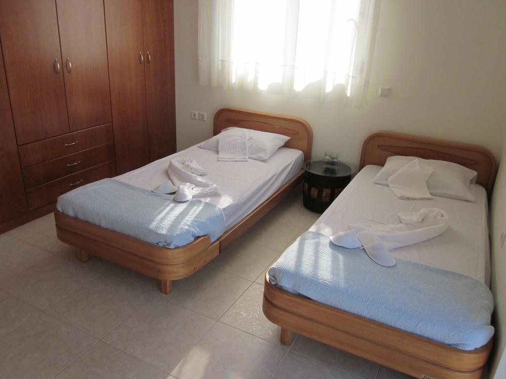 Sunshine Villa Gennadi Rom bilde